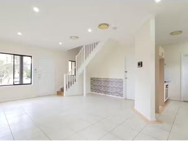 Condo for rent in Sydney, New South Wales
