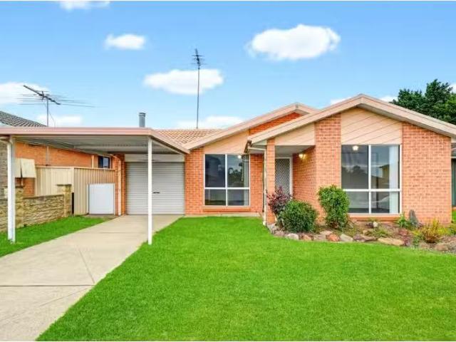 House for rent in St Clair, Sydney