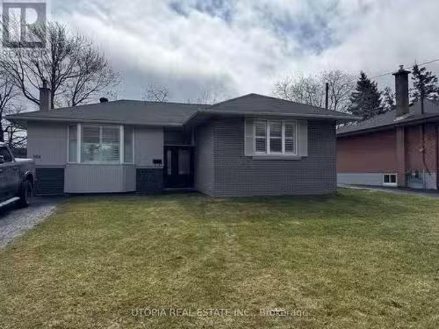 House for rent in Oakville, Ontario