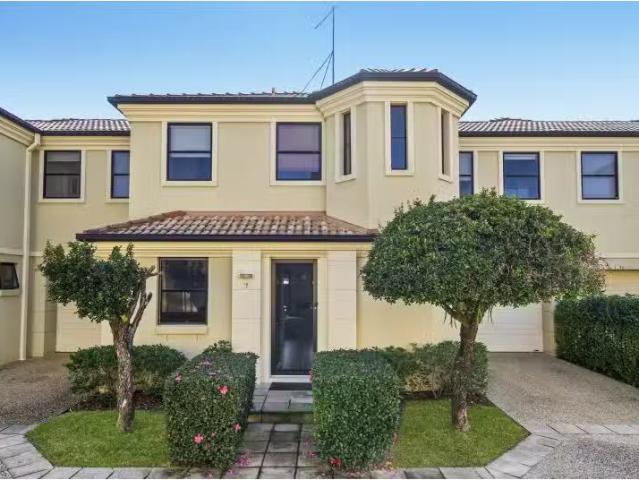 Condo for rent in Sydney, New South Wales