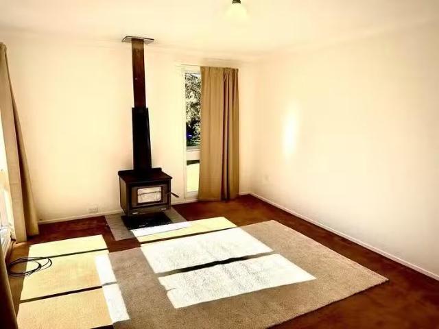 House for rent in Maddingley, Victoria