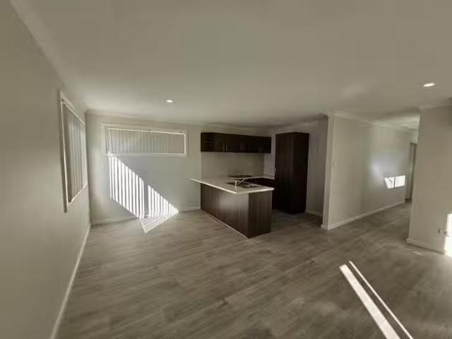 House for rent in Canning Vale, Western Australia