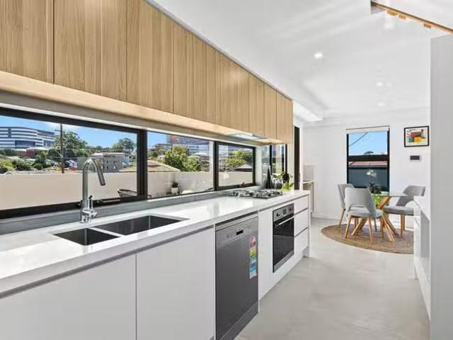 House for rent in Wollongong West, New South Wales