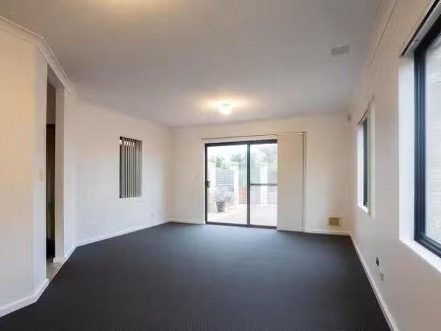 House for rent in Hamilton Hill, Western Australia