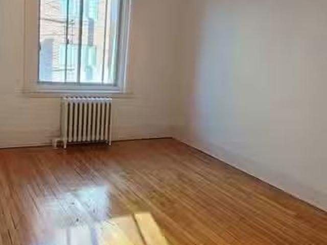Condo for rent in St. Leonard's, Quebec
