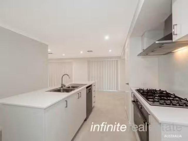 House for rent in Success, Western Australia