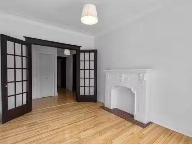 Apartment for rent in St. Leonard's, Quebec