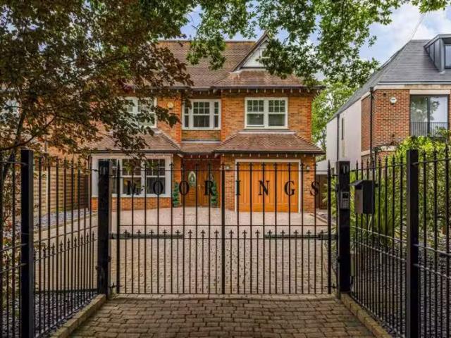 House for rent in Arkley, Greater London