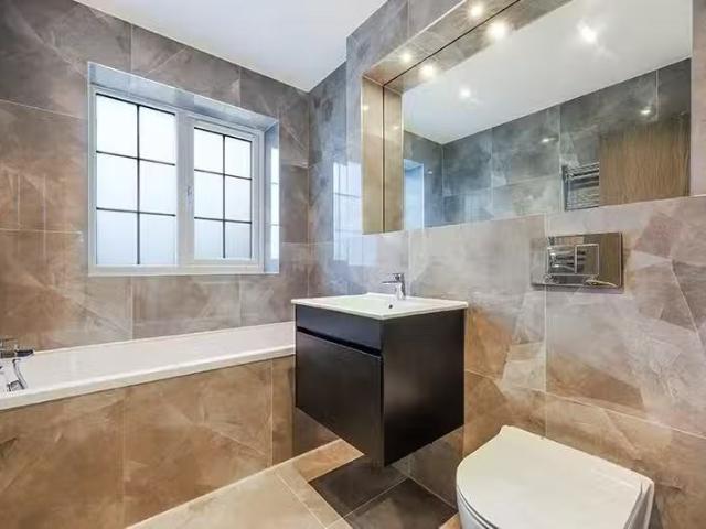 House for rent in London Borough of Croydon, Cat Hill