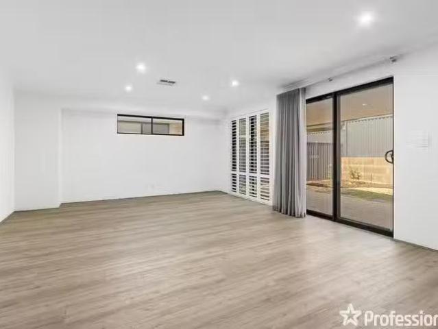 House for rent in Hammond Park, Western Australia