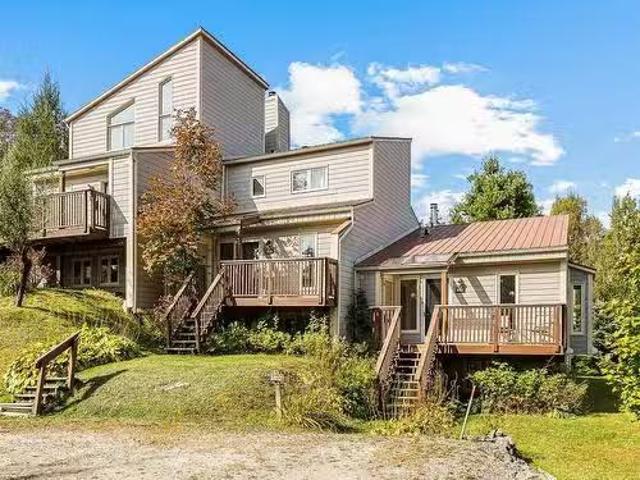 Apartment for rent in Memphrémagog, Quebec