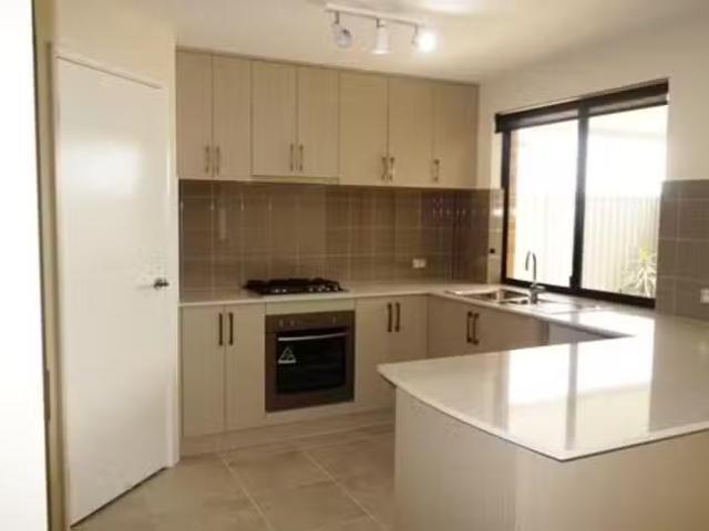 House for rent in Piara Waters, Western Australia