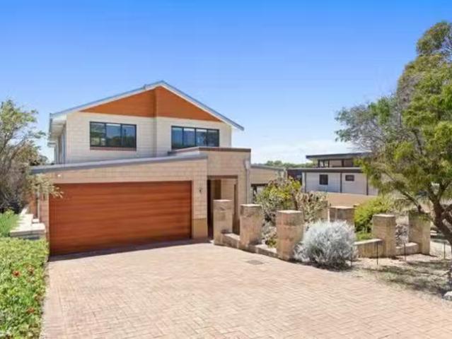 House for rent in Victoria