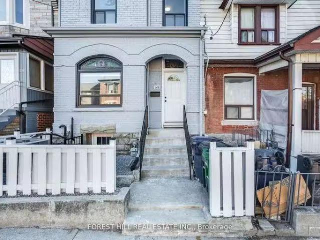 House for rent in Woburn, Ontario