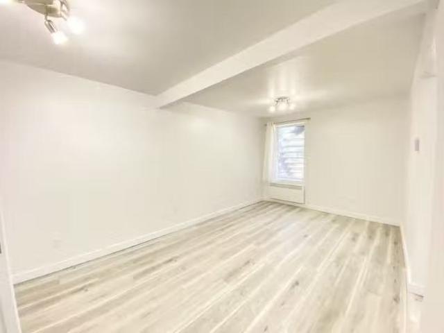 Condo for rent in St. Leonard's, Quebec