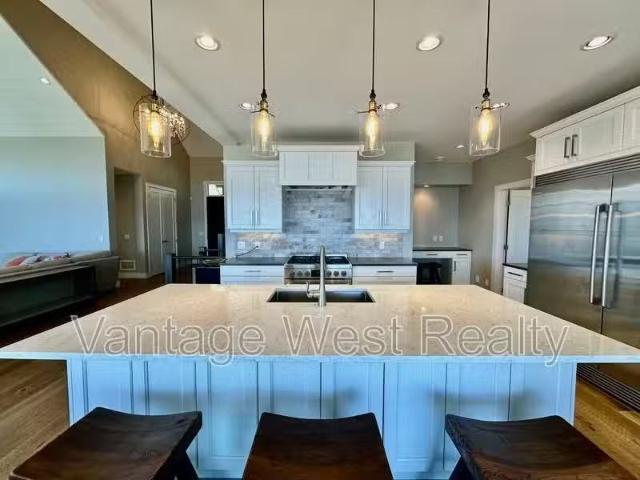 House for rent in Winfield, British Columbia