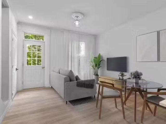 Condo for rent in St. Leonard's, Quebec