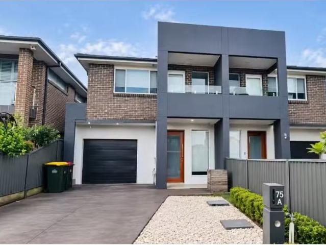 House for rent in Canley Heights, Sydney