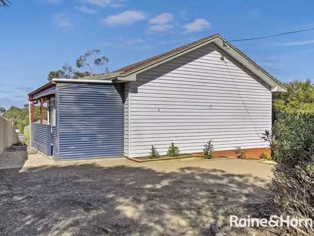 House for rent in Dodges Ferry, Tasmania