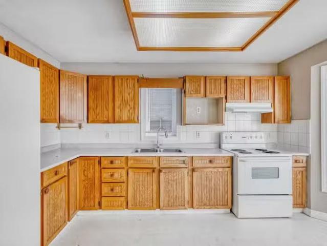 House for rent in East St. Paul, Manitoba