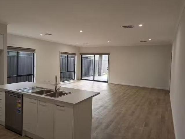 House for rent in Mount Barker, South Australia