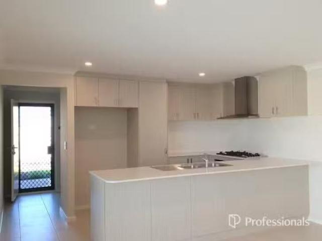 House for rent in Piara Waters, Western Australia