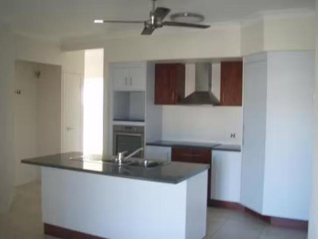 House for rent in Bushland Beach, Queensland