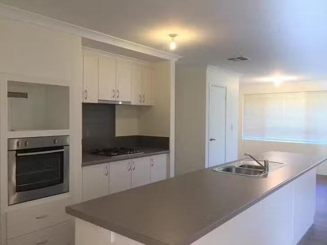 House for rent in Wellard, Western Australia