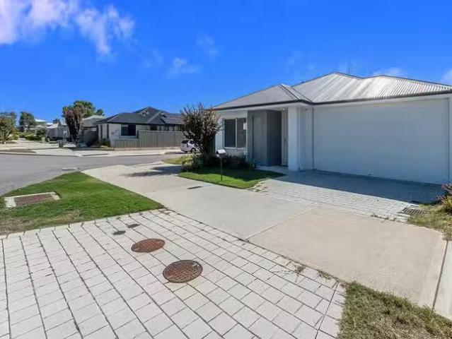 House for rent in Piara Waters, Western Australia