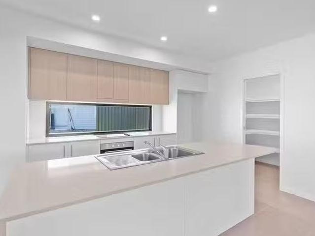 House for rent in Southside, Queensland