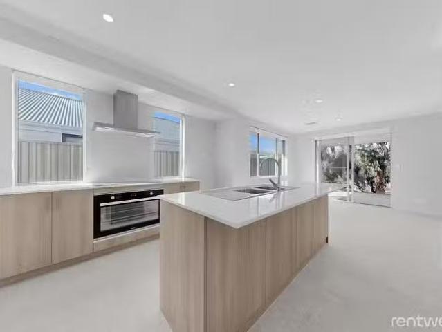 House for rent in South Guildford, Western Australia