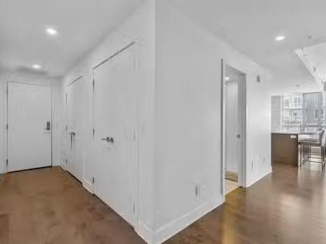 Apartment for rent in Montreal-ouest, Quebec