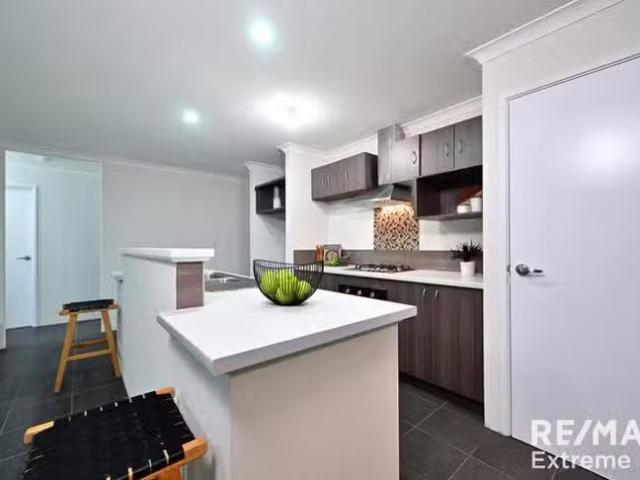 House for rent in Banksia Grove, Western Australia