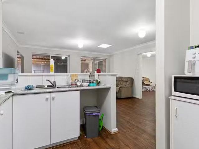 House for rent in Shelley, Western Australia