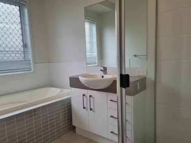 House for rent in Boyne Island, Queensland