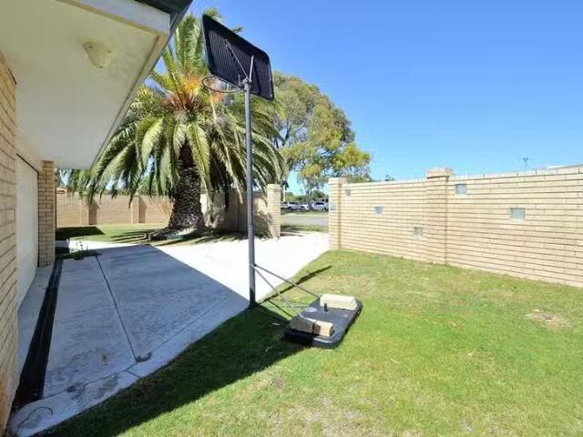 House for rent in Waikiki, Western Australia
