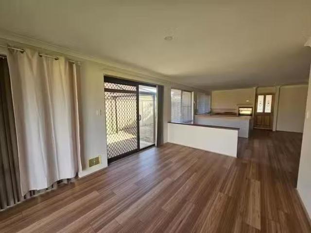 House for rent in Canning Vale, Western Australia
