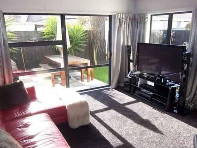 Apartment for rent in Heathcote, Canterbury