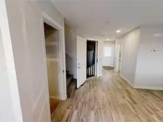 House for rent in Woking, Alberta