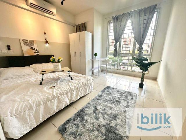 Room for rent in Petaling, Alam Impian