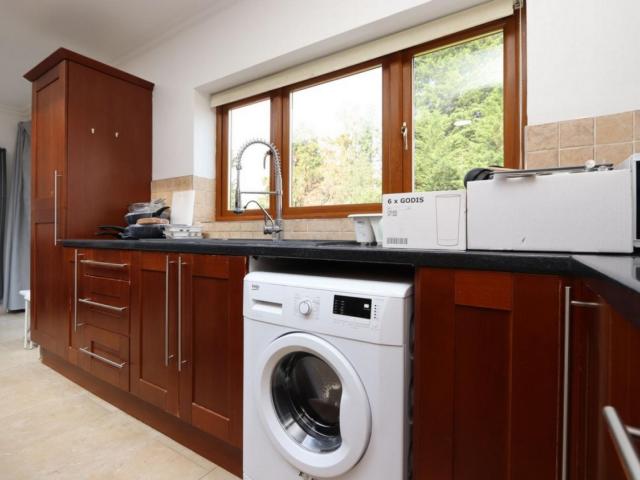 Room for rent in Clayhall, Greater London