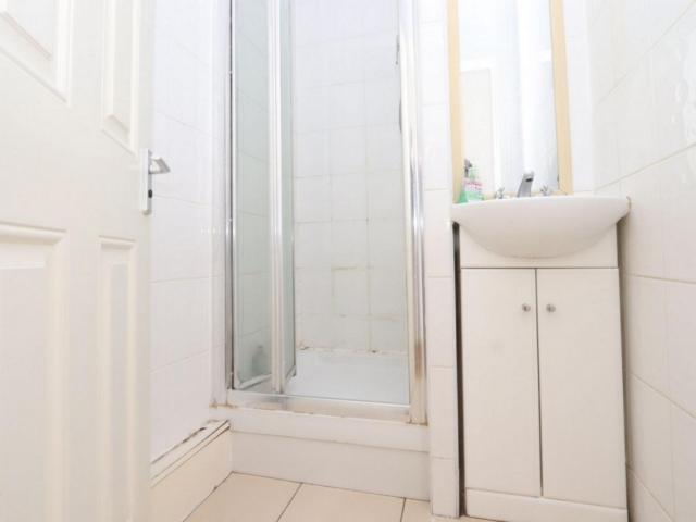Room for rent in Walworth, Greater London