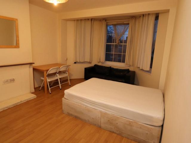 Room for rent in Highbury, Greater London