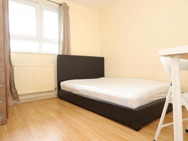 Room for rent in Upton Park, Greater London