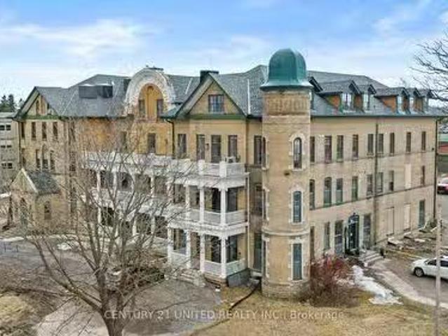 House for rent in Peterborough, Ontario