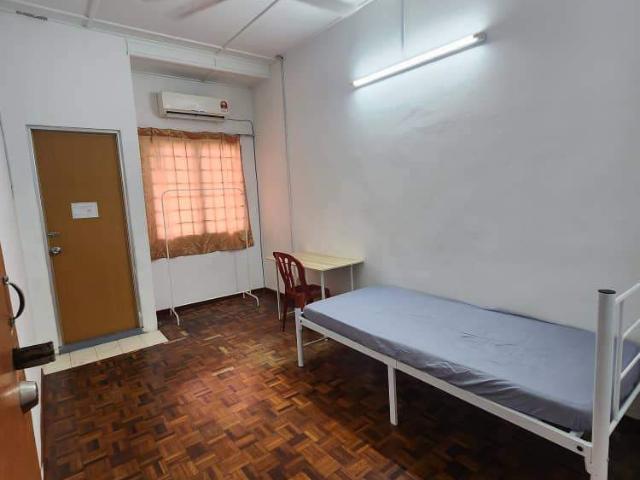 Room for rent in Petaling, Damansara Damai