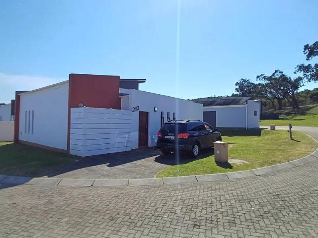 Townhouse for sale in East London, Eastern Cape