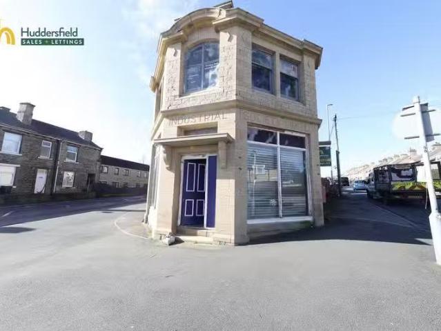 House for rent in Longwood, West Yorkshire