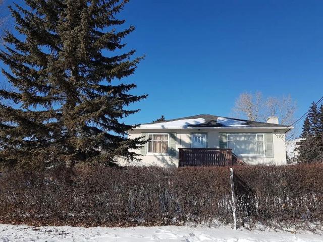 House for rent in East End, Town of Cochrane