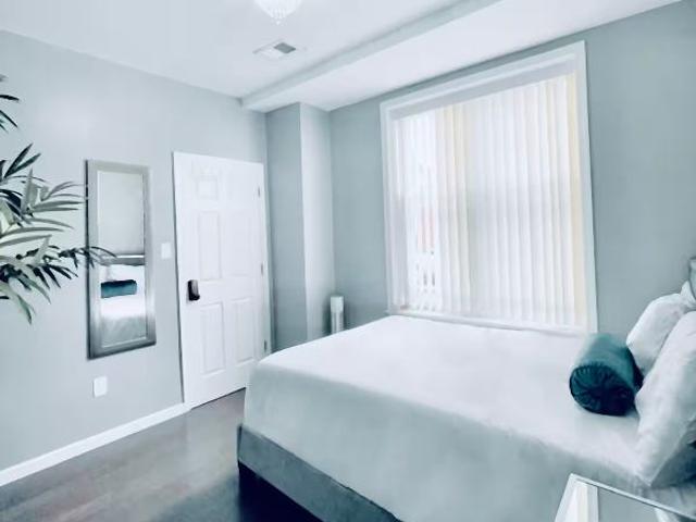 Room for rent in Girard Estates, Philadelphia